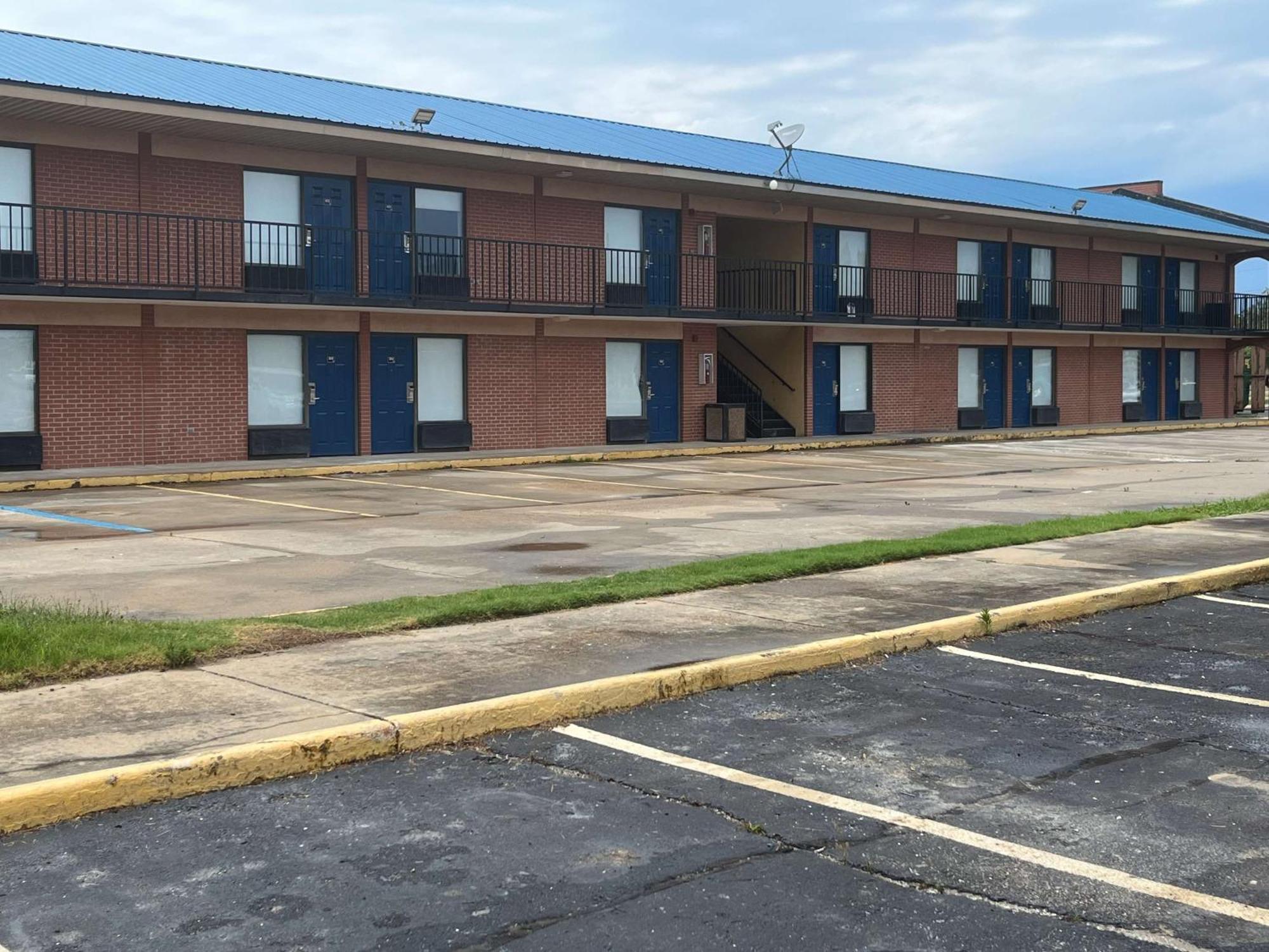 Motel 6 Greenwood, Ms エクステリア 写真